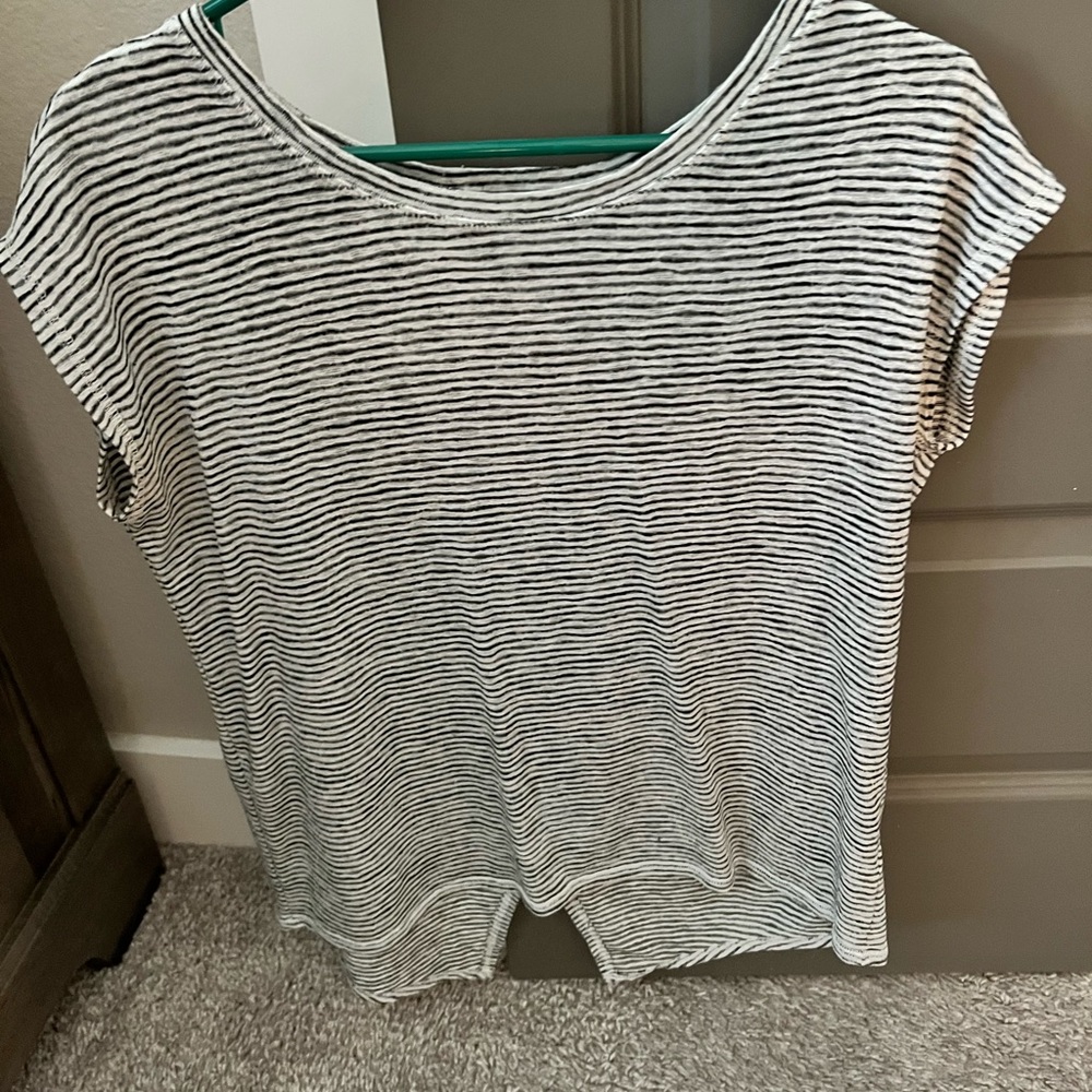 Athleta cross back tee